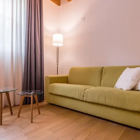 Mazzoni 10 * Venice